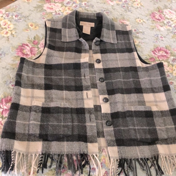 Sweet Jessie Other - Sweet Jessie Women’s button vest with fringe size L